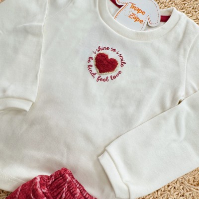 Conj. Blusa I Shine I Smile e Short Saia Corações em Plush - Off White e Vermelho